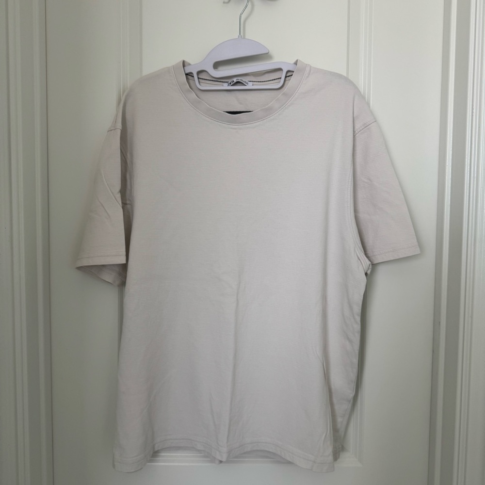 Zara Cream and Black Short Sleeve Men's Tee